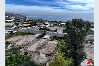 18349 Clifftop Way, Malibu, CA 90265 - Photo 11