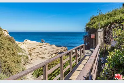 6754 Dume Dr, Malibu, CA 90265 - Photo 9