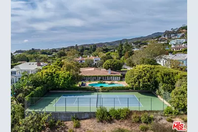 1580 San Remo Dr, Pacific Palisades, CA 90272 - Photo 1