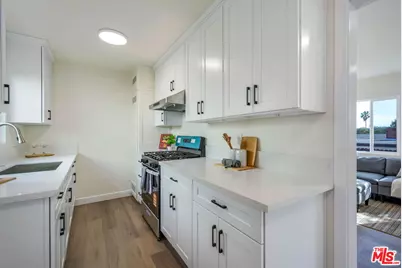 4933 W 20th St, Los Angeles, CA 90016 - Photo 31