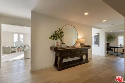 1344 Belfast Dr, Los Angeles, CA 90069 - Photo 27