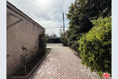 3284 Cherokee Ave, South Gate, CA 90280 - Photo 43