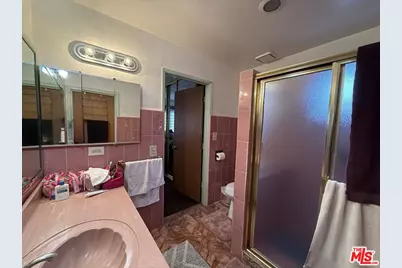 3284 Cherokee Ave, South Gate, CA 90280 - Photo 35