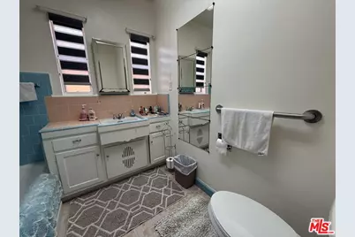 3284 Cherokee Ave, South Gate, CA 90280 - Photo 23