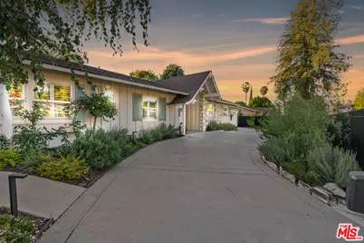 4731 Deseret Dr, Woodland Hills, CA 91364 - Photo 3