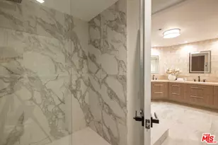 10430 Wilshire Blvd, Los Angeles, CA 90024 - Photo 21