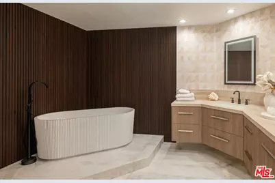 10430 Wilshire Blvd #802, Los Angeles, CA 90024 - Photo 19