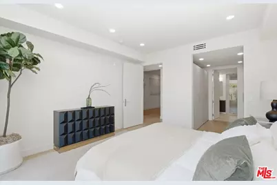 505 S Barrington Ave #104, Los Angeles, CA 90049 - Photo 15