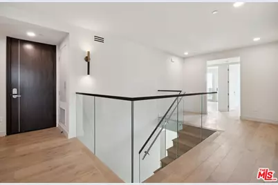 505 S Barrington Ave #104, Los Angeles, CA 90049 - Photo 19