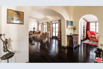 200 S Mansfield Ave, Los Angeles, CA 90036 - Photo 7