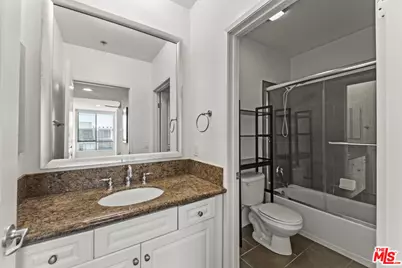 7320 Hawthorn Ave #401, Los Angeles, CA 90046 - Photo 19