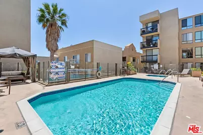 7320 Hawthorn Ave #401, Los Angeles, CA 90046 - Photo 15
