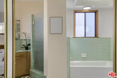 6264 Mosley Ave, Los Angeles, CA 90056 - Photo 21