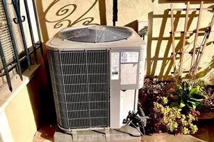 10817 Lindbrook Dr, Los Angeles, CA 90024 - Photo 17