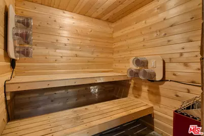 859 S Bundy Dr, Los Angeles, CA 90049 - Photo 19