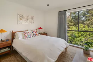 859 S Bundy Dr, Los Angeles, CA 90049 - Photo 13