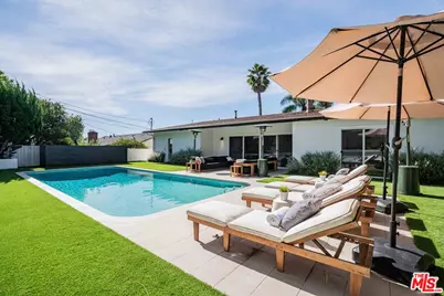 5552 S Corning Ave, Los Angeles, CA 90056 - Photo 27
