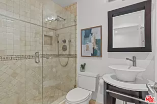 11636 Montana Ave, Los Angeles, CA 90049 - Photo 19