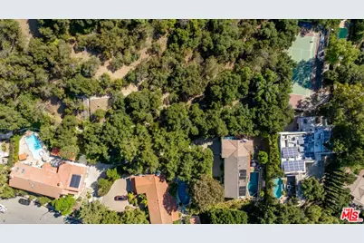 11662 Duque Dr, Studio City, CA 91604 - Photo 47