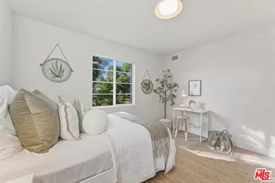 6464 Kessler Ave, Woodland Hills, CA 91367 - Photo 13