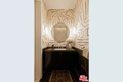 8420 W Sunset Blvd #107, West Hollywood, CA 90069 - Photo 7