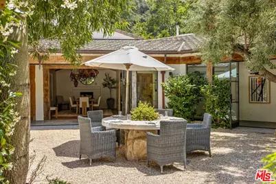 3099 Mandeville Canyon Rd, Los Angeles, CA 90049 - Photo 17