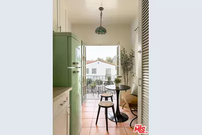 2166 Beachwood Ter, Los Angeles, CA 90068 - Photo 15