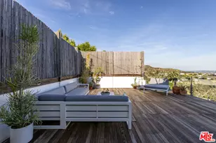 8171 Mannix Dr, Los Angeles, CA 90046 - Photo 33