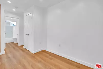 5317 Valley Ridge Ave, Los Angeles, CA 90043 - Photo 39