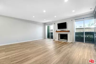 4415 Saugus Ave #209, Sherman Oaks, CA 91403 - Photo 9