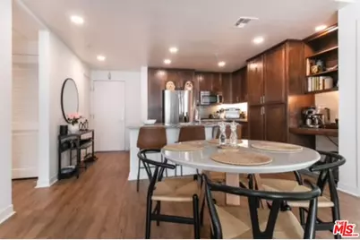 21301 Erwin St #414, Woodland Hills, CA 91367 - Photo 1