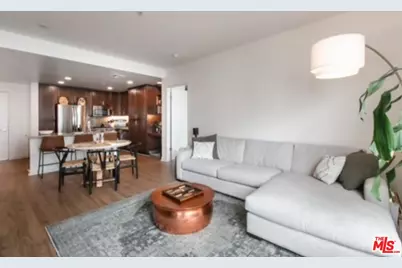 21301 Erwin St #414, Woodland Hills, CA 91367 - Photo 7