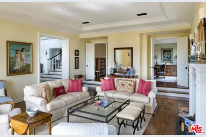 1667 Amalfi Dr, Pacific Palisades, CA 90272 - Photo 9