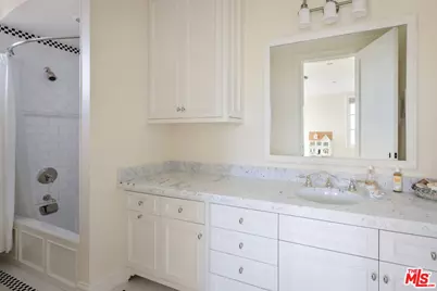 1667 Amalfi Dr, Pacific Palisades, CA 90272 - Photo 35