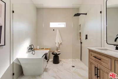 3014 S Norton Ave, Los Angeles, CA 90018 - Photo 25