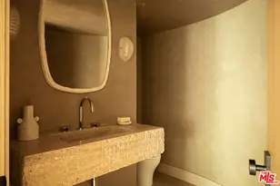 18 Voyage St, Marina del Rey, CA 90292 - Photo 7