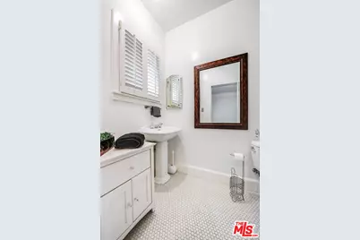 157 N Las Palmas Ave, Los Angeles, CA 90004 - Photo 23