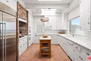 24216 Malibu Rd, Malibu, CA 90265 - Photo 27