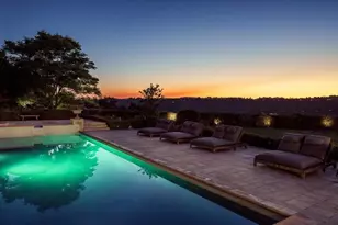 2481 Summitridge Dr, Beverly Hills, CA 90210 - Photo 19