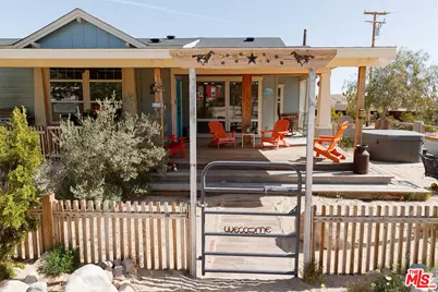55626 Pipes Canyon Rd, Yucca Valley, CA 92284 - Photo 17