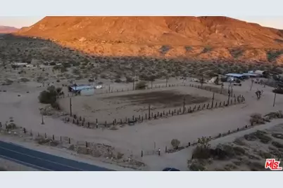 55626 Pipes Canyon Rd, Yucca Valley, CA 92284 - Photo 33