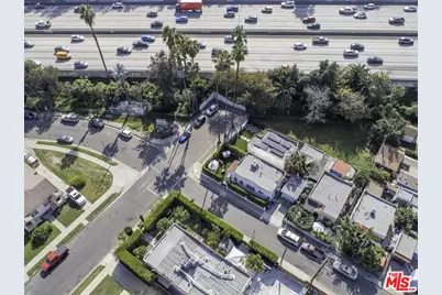 2303 S Palm Grove Drive, Los Angeles, CA 90016 - Photo 21