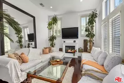 6021 Dawn Crk #12, Playa Vista, CA 90094 - Photo 3