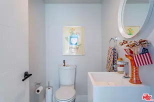 5014 Rosewood Ave, Los Angeles, CA 90004 - Photo 15