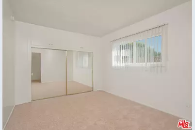 7000 Etiwanda Ave, Reseda, CA 91335 - Photo 13