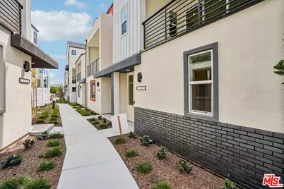 1687 Coral Sea Ln, Los Angeles, CA 90732 - Photo 33