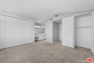 4749 Don Ricardo Dr, Los Angeles, CA 90008 - Photo 31