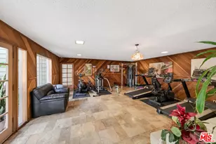 525 S Ardmore Ave, Los Angeles, CA 90020 - Photo 21