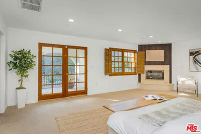 3724 Dixie Canyon Ave, Sherman Oaks, CA 91423 - Photo 21