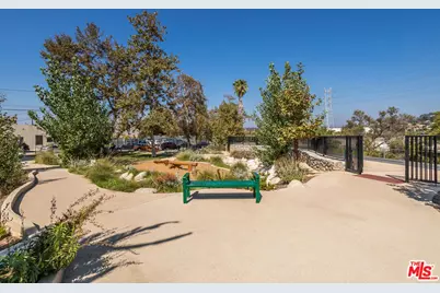 2660 Newell St, Los Angeles, CA 90039 - Photo 11